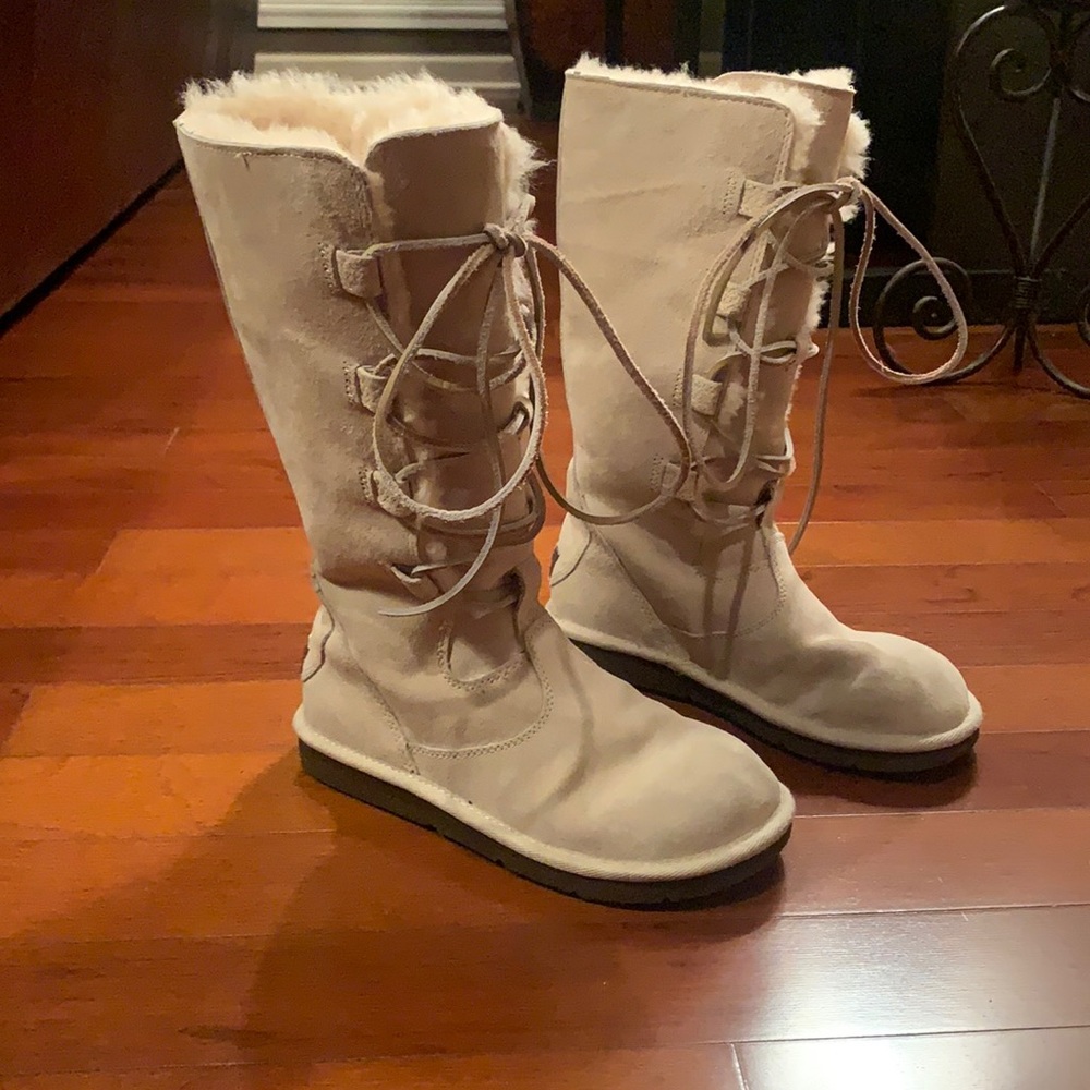 UGG fur boots cream women’s size 7